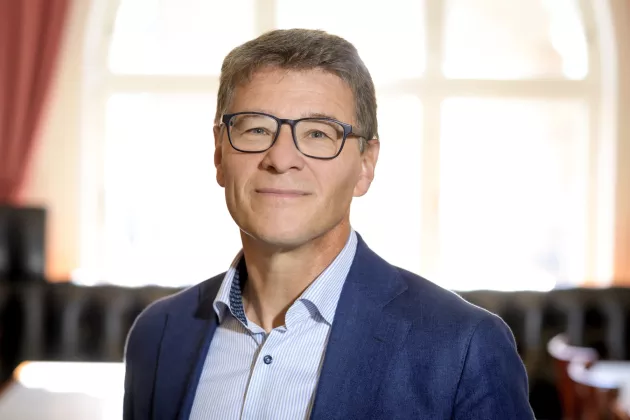 Portrait of Patrik Lindskoug. Photo.