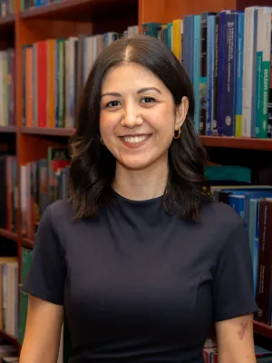 Portrait of Serde Atalay. Photo.