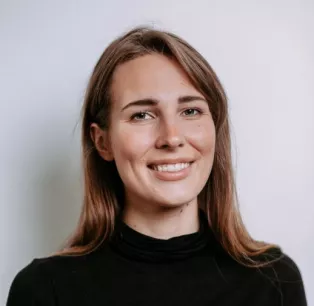 Portrait of Marika Mäkinen. Photo.